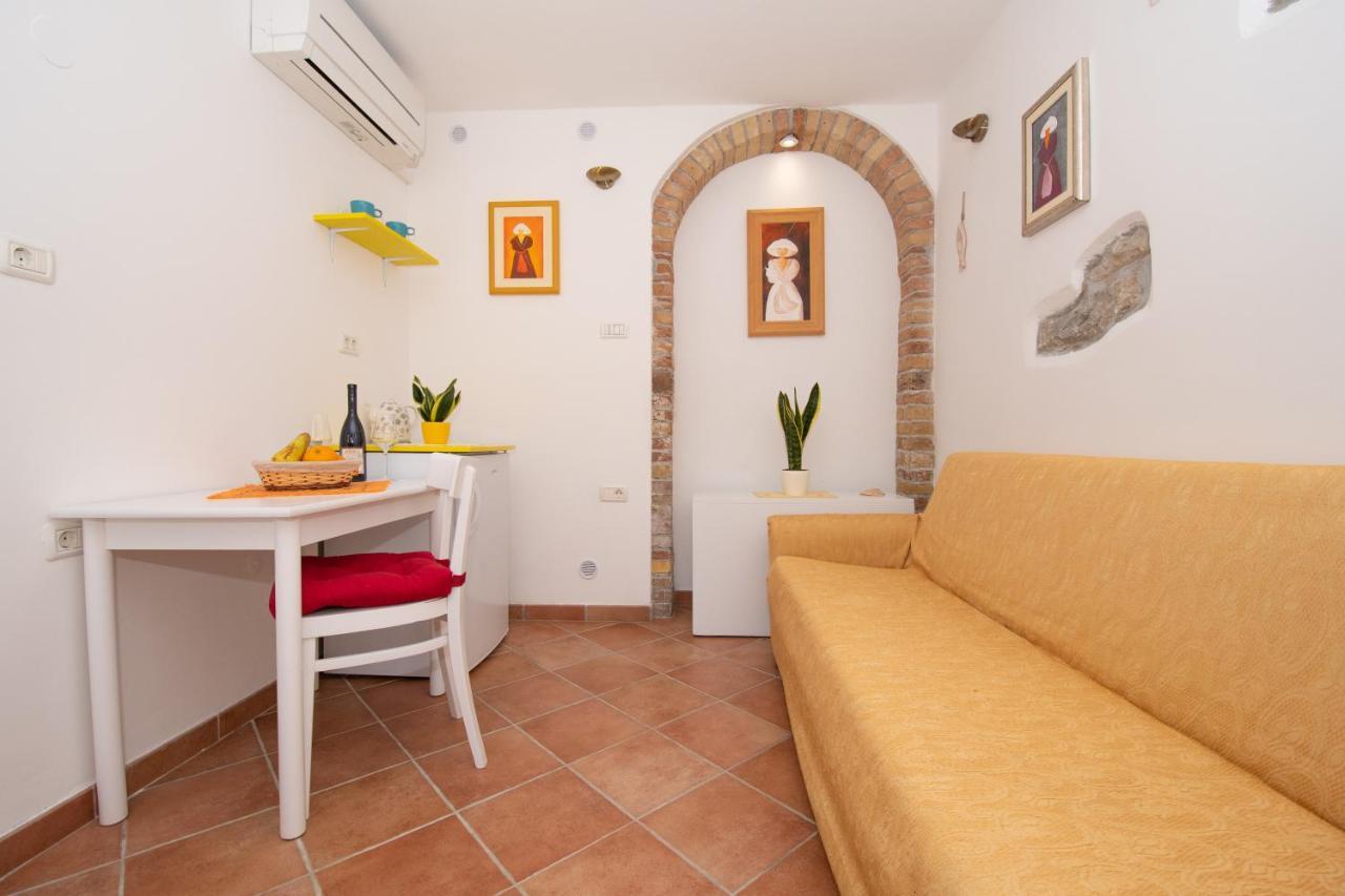 Studio May Пиран Экстерьер фото