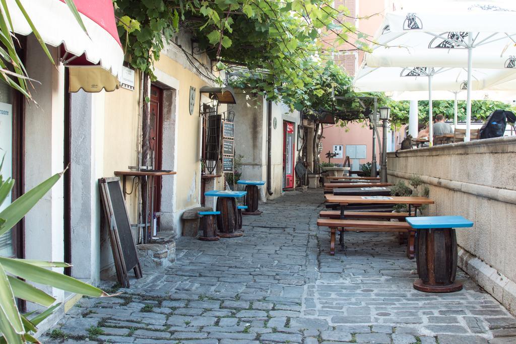 Studio May Пиран Экстерьер фото